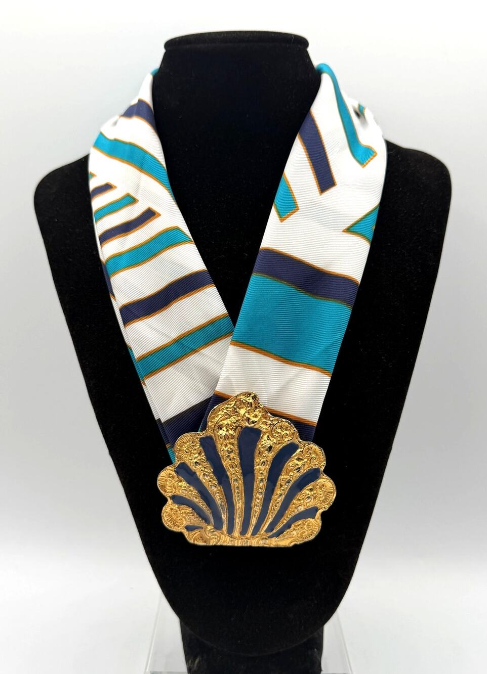 VTG Gay Boyer Gold Tone & Blue Enamel Scalloped Seashell Buckle & Scarf Necklace